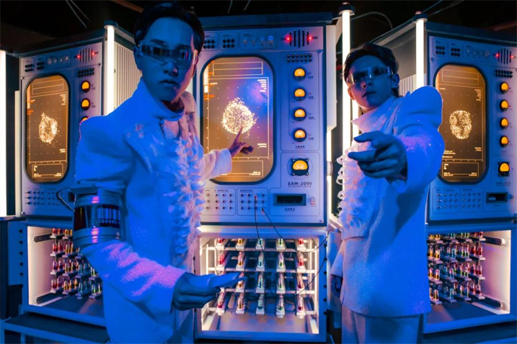 大理演出推薦：《幻境2099》大理首個(gè)派對式戲劇！位于變壓器廠內(nèi)