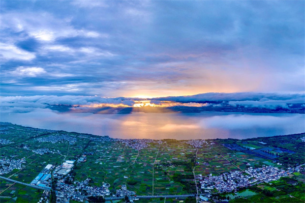 云南旅游,云南旅行社,云南團(tuán)建公司,云南策劃公司,云南會(huì)議會(huì)展,云南策劃執(zhí)行,大理旅游,大理旅行社,大理團(tuán)建公司,大理策劃公司,大理會(huì)議會(huì)展：來大理，快樂過夏天！